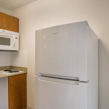 Hometowne Studios By Red Roof Denver - Airport/Aurora Εξωτερικό φωτογραφία