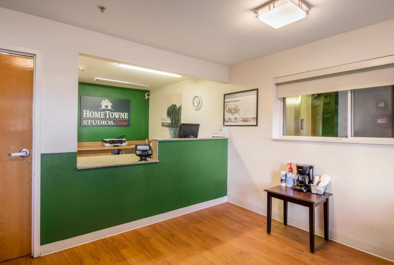 Hometowne Studios By Red Roof Denver - Airport/Aurora Εξωτερικό φωτογραφία