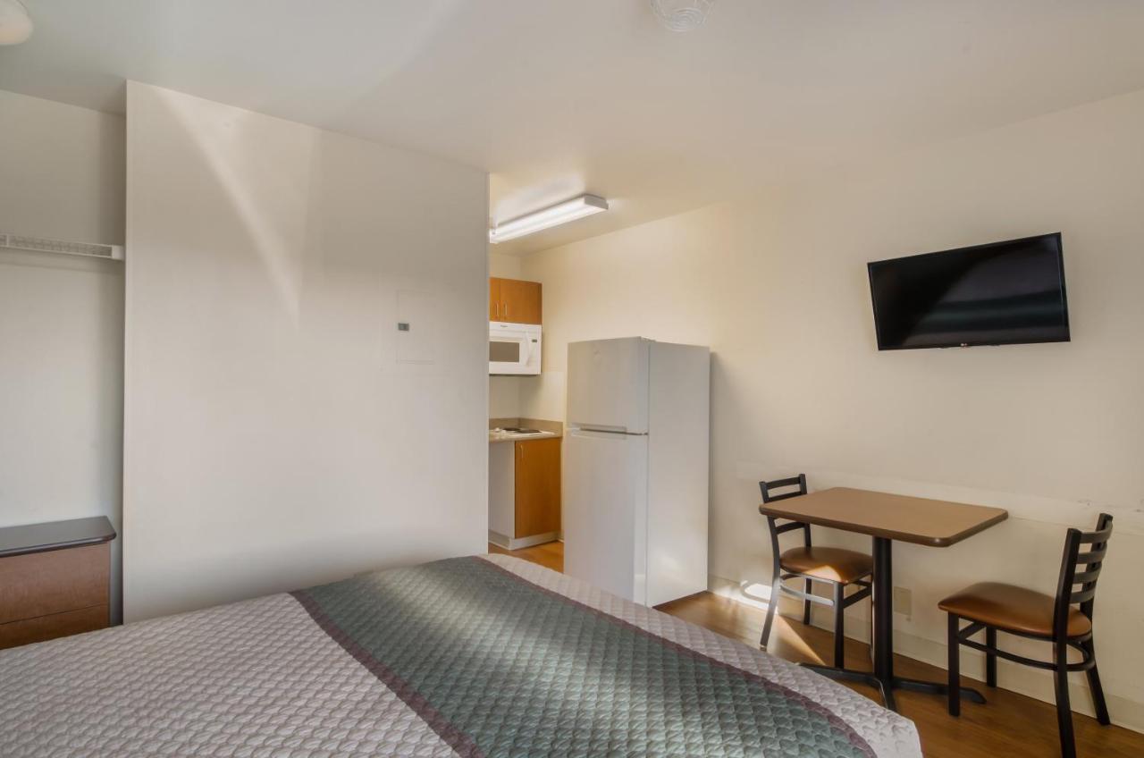 Hometowne Studios By Red Roof Denver - Airport/Aurora Εξωτερικό φωτογραφία