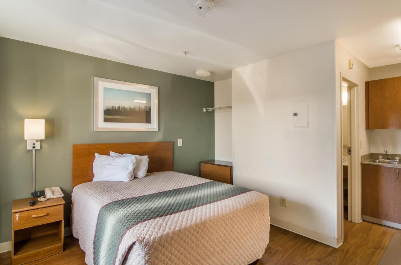 Hometowne Studios By Red Roof Denver - Airport/Aurora Εξωτερικό φωτογραφία