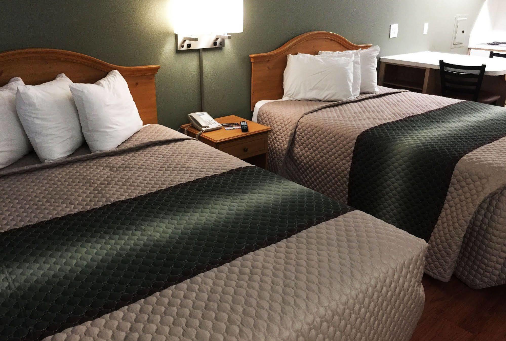 Hometowne Studios By Red Roof Denver - Airport/Aurora Εξωτερικό φωτογραφία